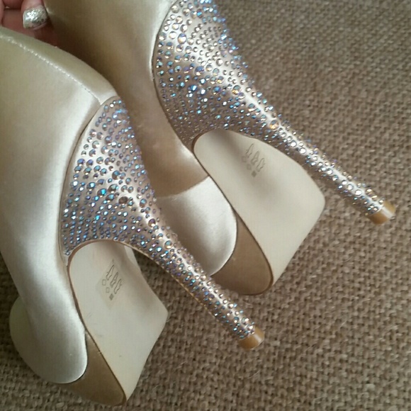 Satin Steve Madden heels - Picture 4 of 8